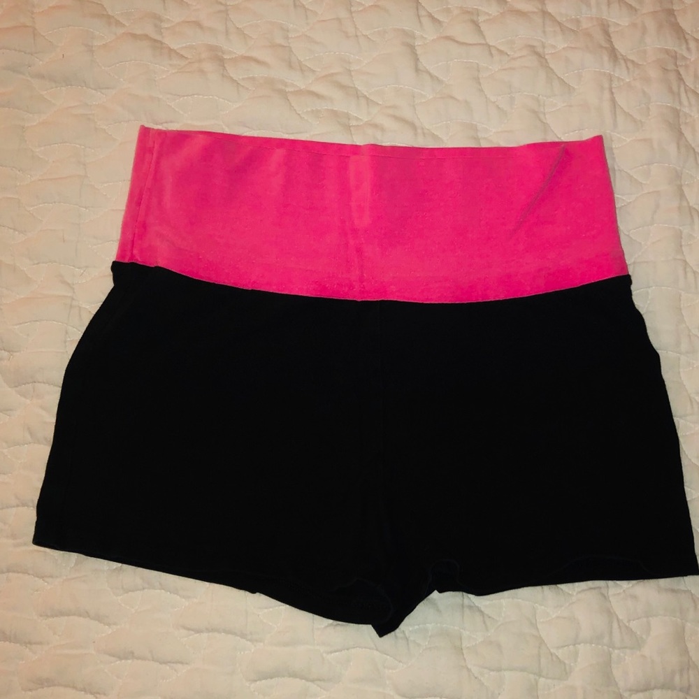 No Boundaries: Yogie Shorts